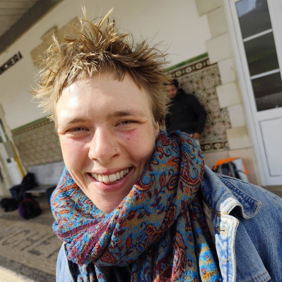 Johanna – Trapez und Partnerakrobatik